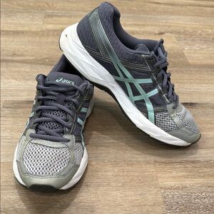 Asics Size 8 Gray and Green Athletic Shoes with Gel-Contend Cushioning